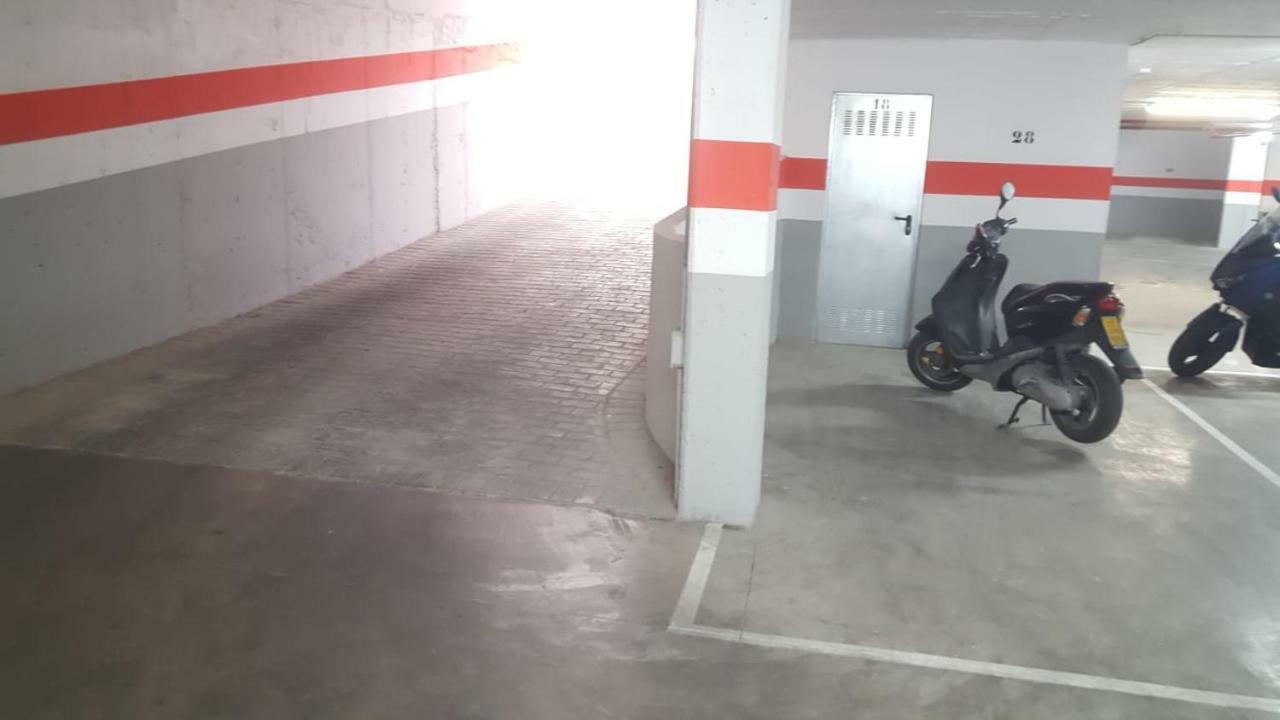 Murallas De Sevilla Apartamento Con Garaje 4 Pax Bagian luar foto