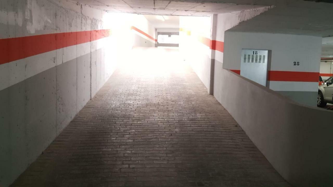 Murallas De Sevilla Apartamento Con Garaje 4 Pax Bagian luar foto