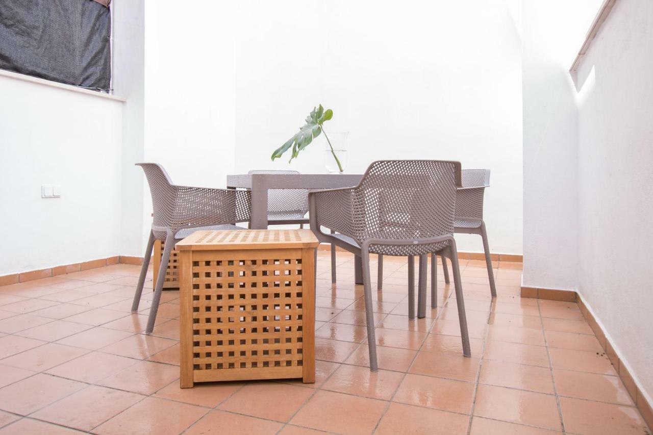 Murallas De Sevilla Apartamento Con Garaje 4 Pax Bagian luar foto